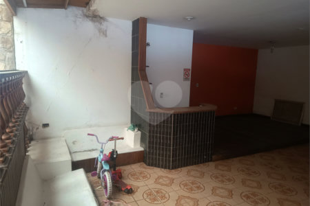 Casa Térrea à venda com 3 quartos, sendo 1 suíte,  em Campininha, São Paulo, SP