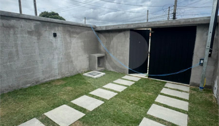 Casa à venda com 2 quartos, sendo 1 suíte,  em Pedra de Guaratiba, Rio de Janeiro, RJ