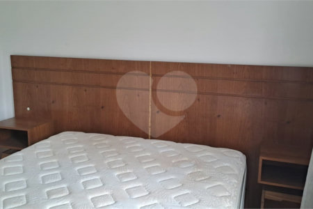 Apartamento à venda com 3 quartos, sendo 1 suíte, em Vila Paulicéia, São Paulo, SP