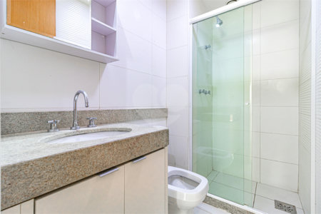 Apartamento à venda com 3 quartos, sendo 2 suítes, em Lagoa, Rio de Janeiro, RJ
