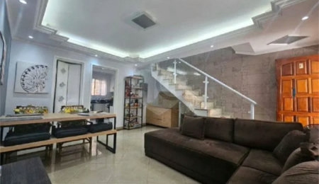 Casa à venda com 3 quartos, sendo 1 suíte, no condomínio Residencial Villagio Vitória, Guarulhos - SP