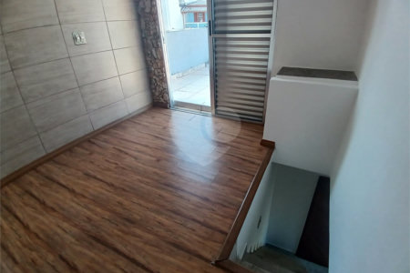 Casa à venda com 4 quartos, sendo 2 suítes, em Vila Gustavo, São Paulo, SP