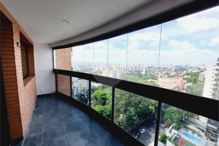 Apartamento à venda com 4 quartos, sendo 2 suítes,  em Alto da Lapa, São Paulo, SP