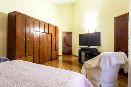 Sobrado à venda com 4 quartos, sendo 3 suítes, em Jardim Prudência, São Paulo, SP