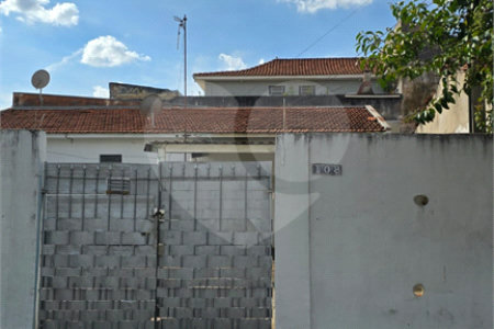 Casa à venda com 2 quartos em Jardim Pinheiros (vila Xavier), Araraquara, SP