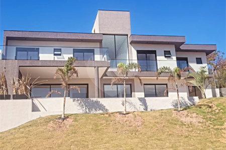 Casa à venda com 4 suítes no condomínio Itapora, Atibaia - SP