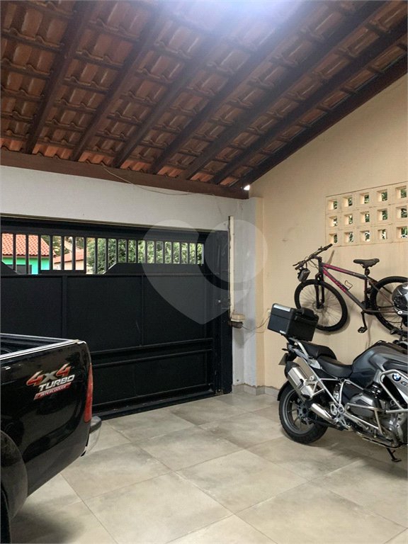 Sobrado à venda com 2 quartos no Centro, Três Lagoas, MS