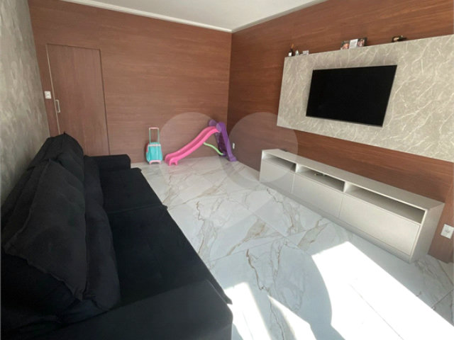 Sobrado à venda com 4 quartos, sendo 1 suíte,  em Vila Guilherme, São Paulo, SP