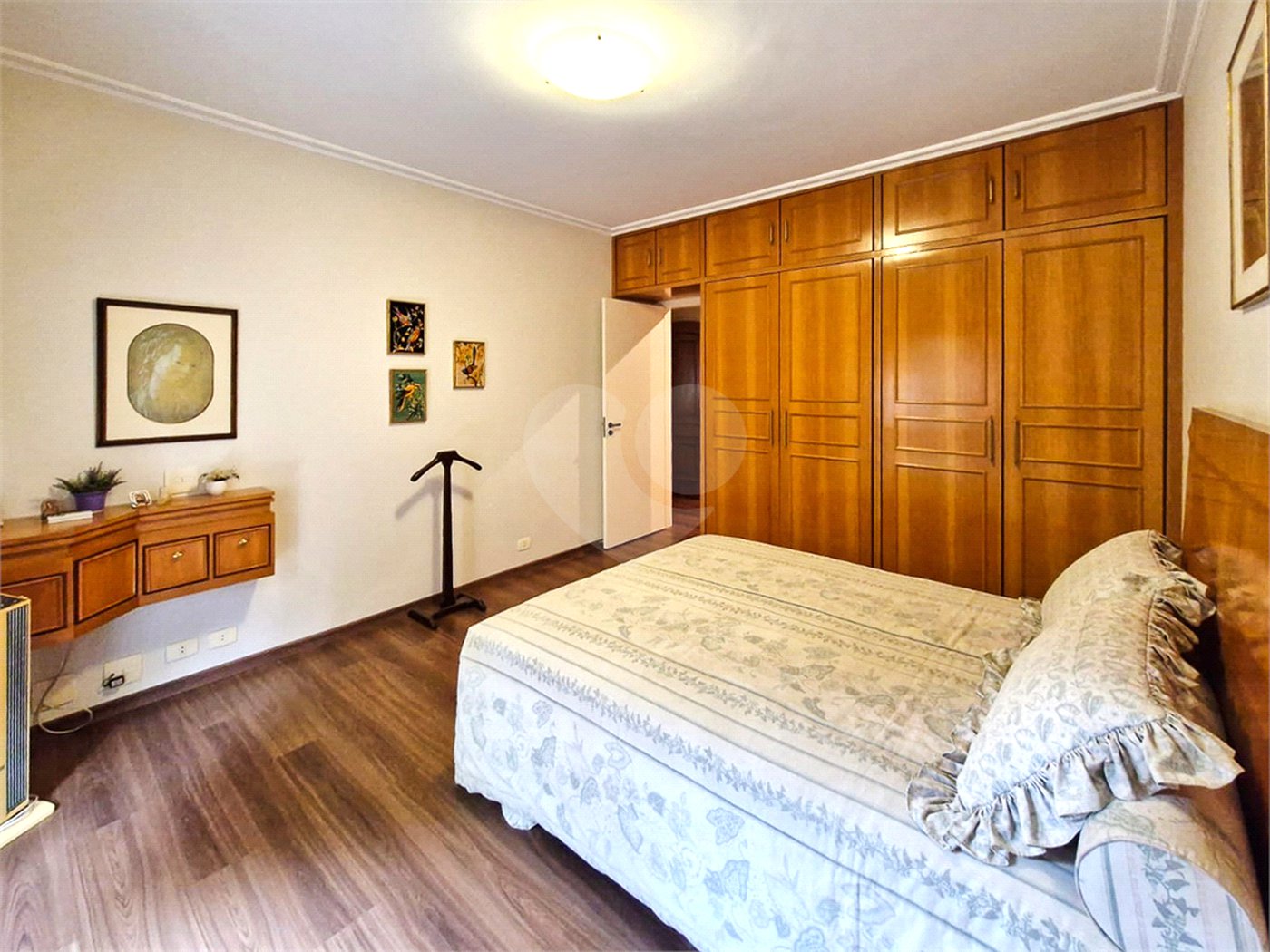 Casa à venda ou para alugar com 4 suítes em Alto da Boa Vista, São Paulo, SP