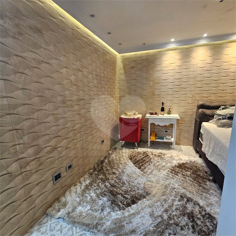Sobrado à venda com 4 quartos, sendo 2 suítes, em Saúde, São Paulo, SP