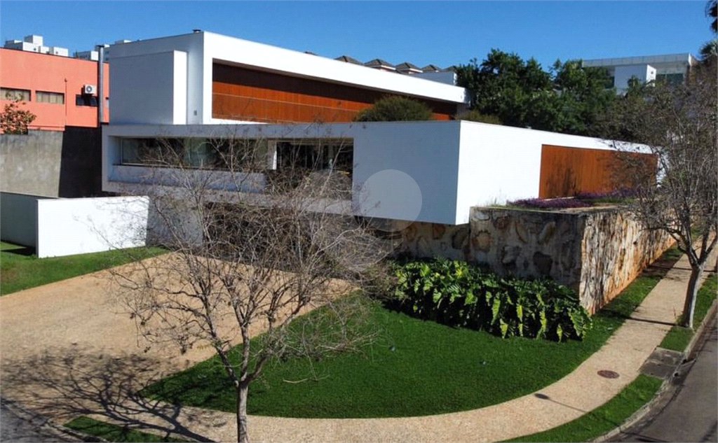Casa à venda com 5 suítes no condomínio Millenium Campolim, Sorocaba - SP