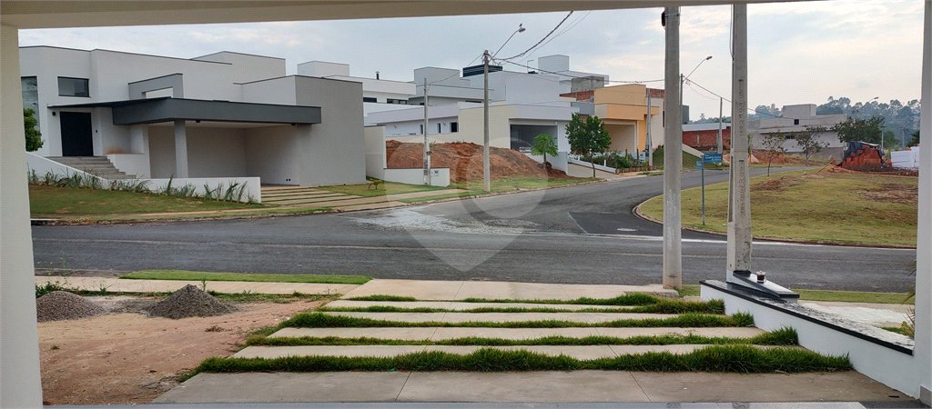 Casa à venda com 3 suítes no condomínio Central Parque, Salto - SP