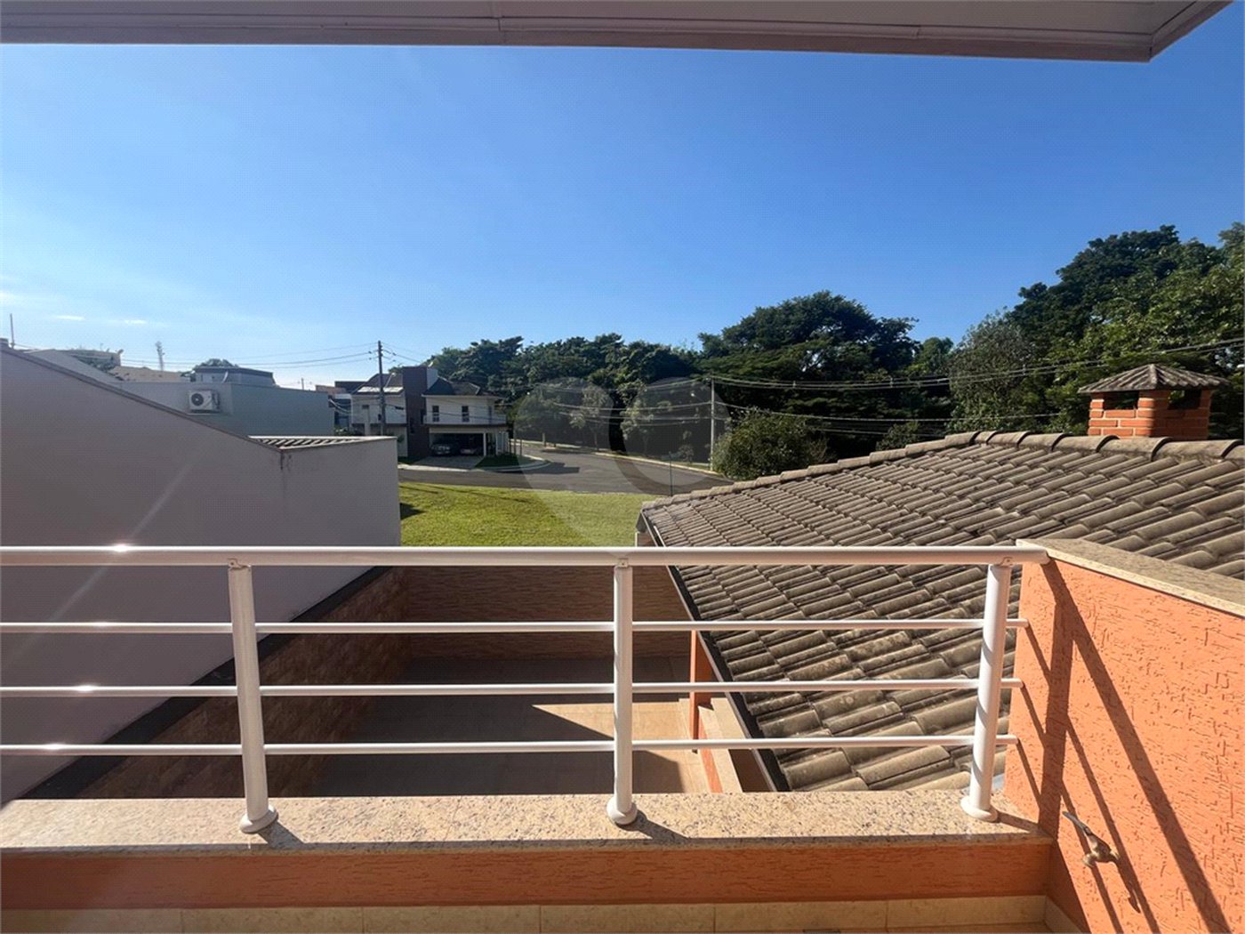 Casa à venda com 3 suítes no condomínio Lago da Serra, Araçoiaba da Serra - SP