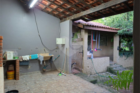 Chácara à venda com 3 quartos, sendo 1 suíte,  em Ribeirãozinho, Alambari, SP