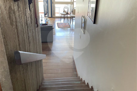 Casa à venda com 4 quartos, sendo 1 suíte,  em Pacaembu, São Paulo, SP