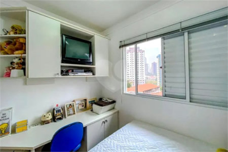 Casa à venda com 3 suítes no condomínio Oiti Residencial, São Paulo - SP