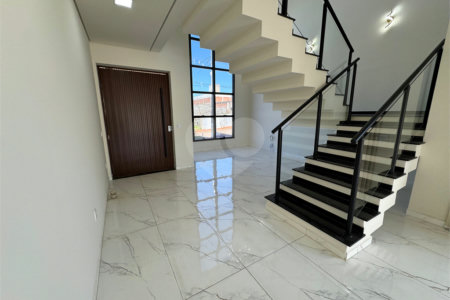 Casa à venda com 5 quartos, sendo 4 suítes, no condomínio Golden Ville, Itapetininga - SP