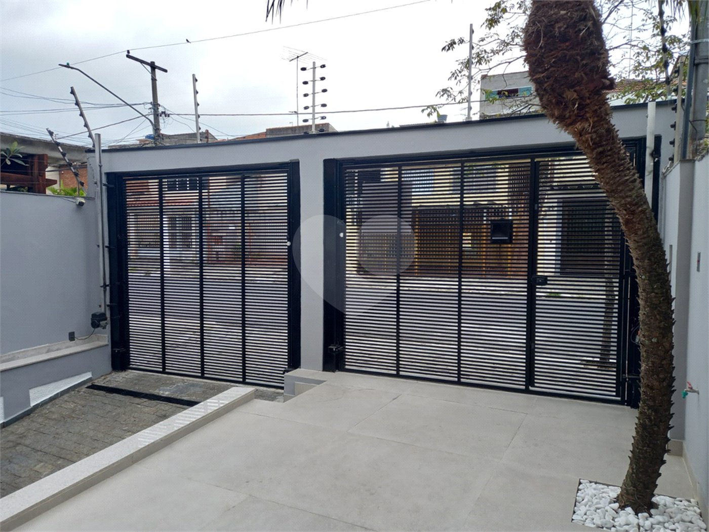 Sobrado à venda com 4 quartos, sendo 1 suíte, em Tremembé, São Paulo, SP