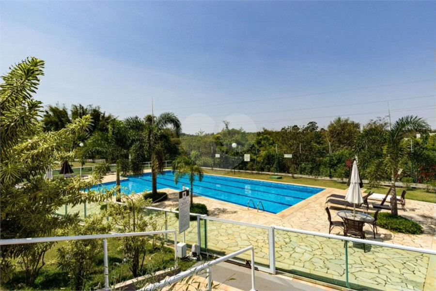 casa térrea, recém construida, 3 dormitórios sendo 1 suíte, 2 vagas de garagem, piscina e espaço gourmet