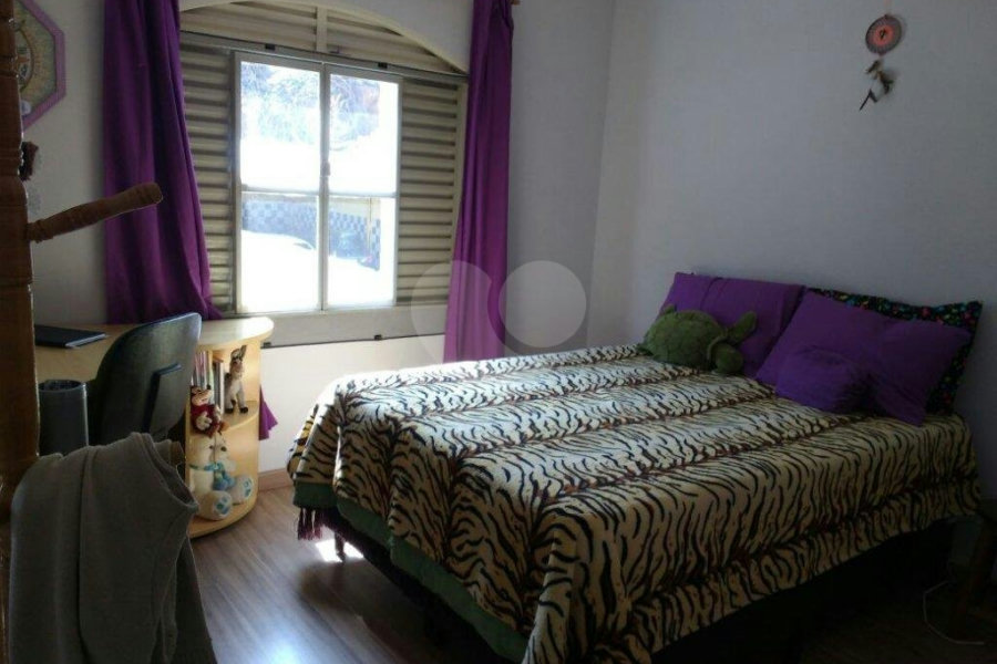 Sobrado à venda com 3 quartos, sendo 1 suíte, em Vila Mazzei, São Paulo, SP