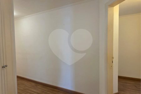 Apartamento à venda com 3 suítes em Vila Uberabinha, São Paulo, SP