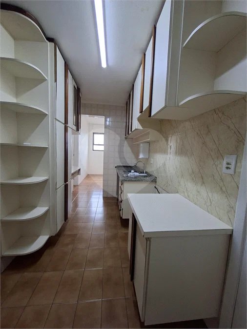 GRANDE OPORTUNIDADE DE COMPRA! APARTAMENTO DE 96m² NO CONDOMÍNIO CÓRSEGA