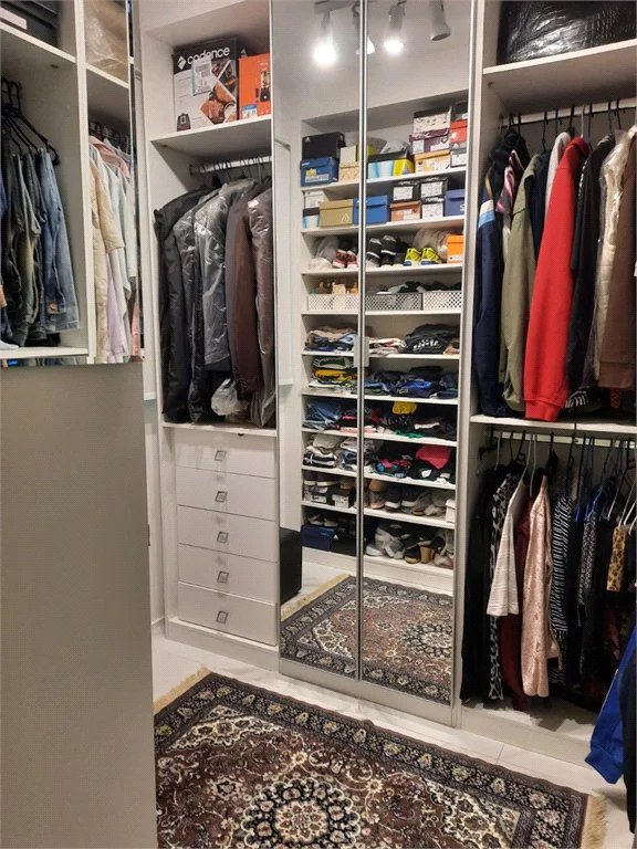 Apartamento à venda com 3 quartos, sendo 1 suíte, em Vila Andrade, São Paulo, SP