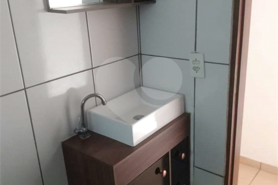 Apartamento à venda com 2 quartos em Cidade Tiradentes, São Paulo, SP