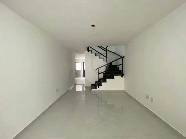Sobrado à venda com 3 quartos, sendo 1 suíte,  em Vila Guilherme, São Paulo, SP