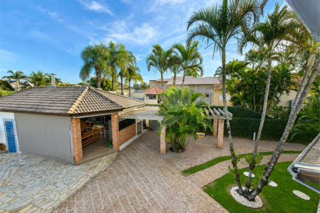 Casa à venda com 5 suítes no condomínio Parque Village Castelo, Itu - SP