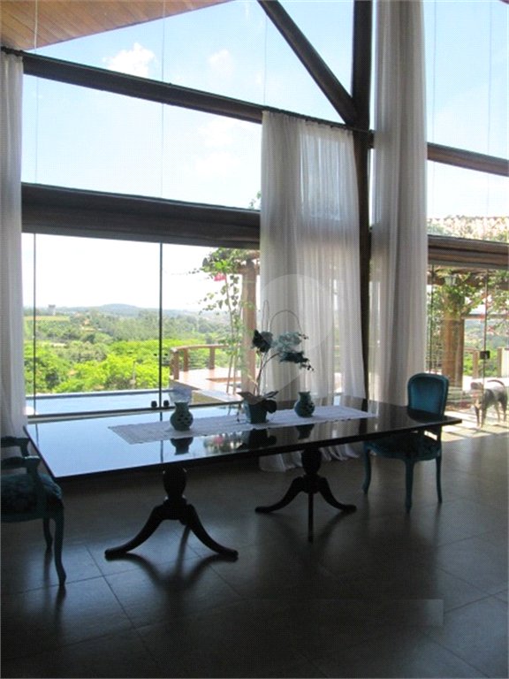 Casa à venda com 6 suítes no condomínio Jardim Primavera, Louveira - SP