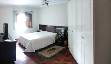 Sobrado à venda com 5 quartos, sendo 2 suítes,  em Alto da Mooca, São Paulo, SP