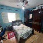 Casa Térrea com 3 dormitórios, sendo 1 suíte.
