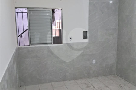 Casa de Vila para alugar com 1 quarto em Jardim Fontalis, São Paulo, SP