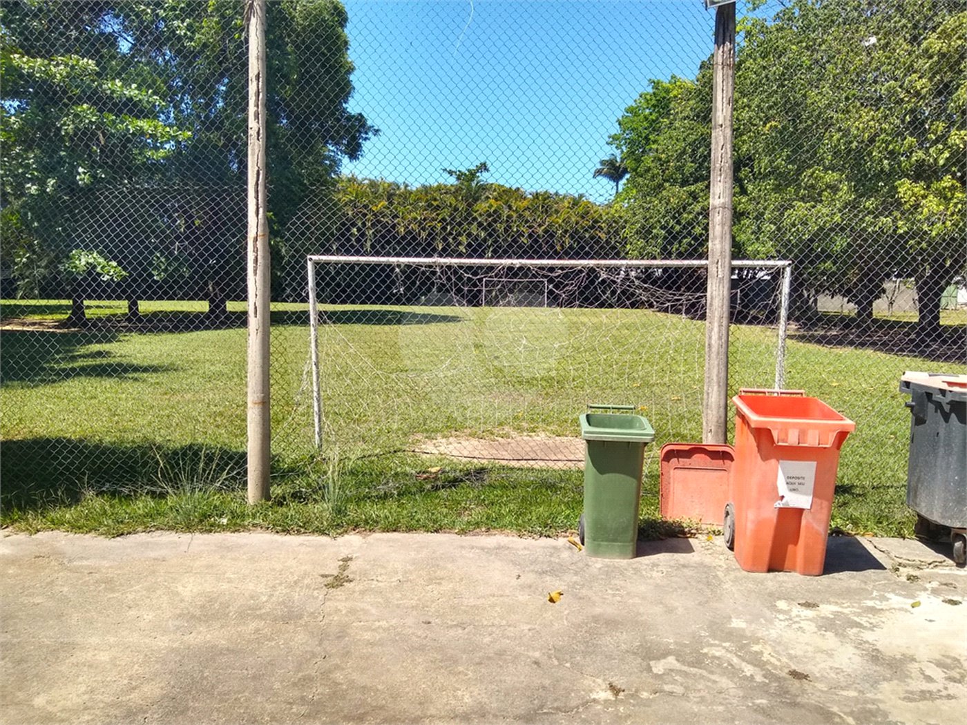 Sítio à venda com 4 quartos, sendo 2 suítes, em Santa Cruz, Rio de Janeiro, RJ