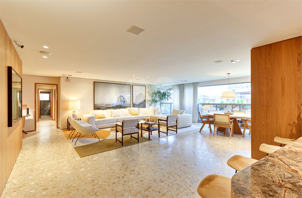 Duplex à venda com 4 suítes em Panamby, São Paulo, SP