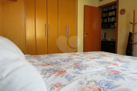 Sobrado à venda com 4 quartos, sendo 1 suíte, em Água Fria, São Paulo, SP
