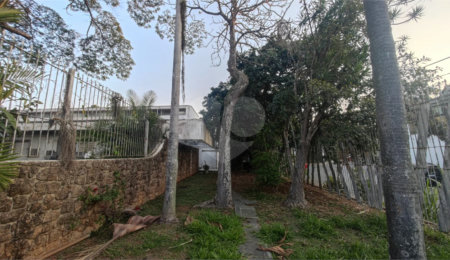 Casa Térrea à venda com 5 quartos, sendo 2 suítes, em Chácara Monte Alegre, São Paulo, SP