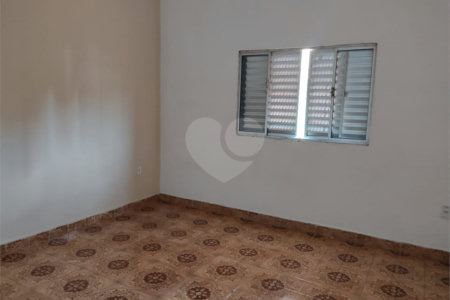Sobrado à venda com 4 quartos, sendo 1 suíte, em Cidade Jardim Cumbica, Guarulhos, SP
