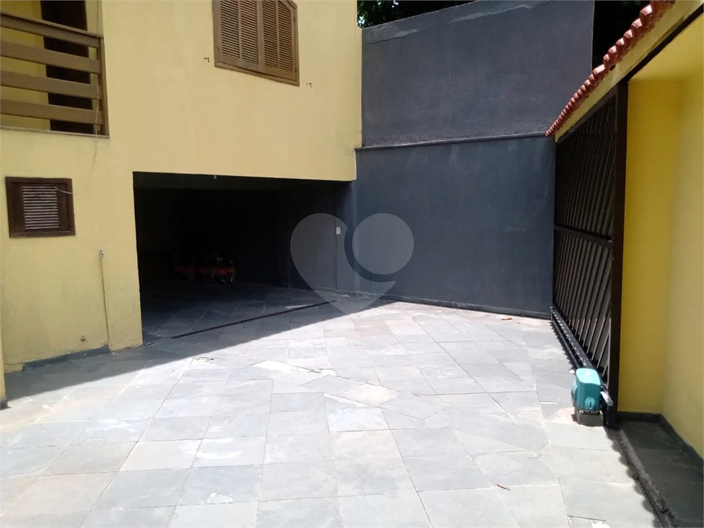 Casa à venda com 5 quartos, sendo 1 suíte, em Campo Grande, Rio de Janeiro, RJ