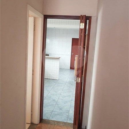 Sobrado à venda com 3 quartos, sendo 1 suíte, em Cidade Vargas, São Paulo, SP