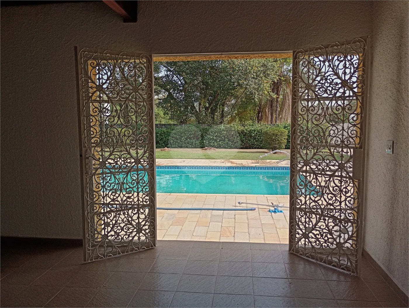 Casa à venda com 6 quartos, sendo 4 suítes,  no condomínio City Castelo, Itu - SP