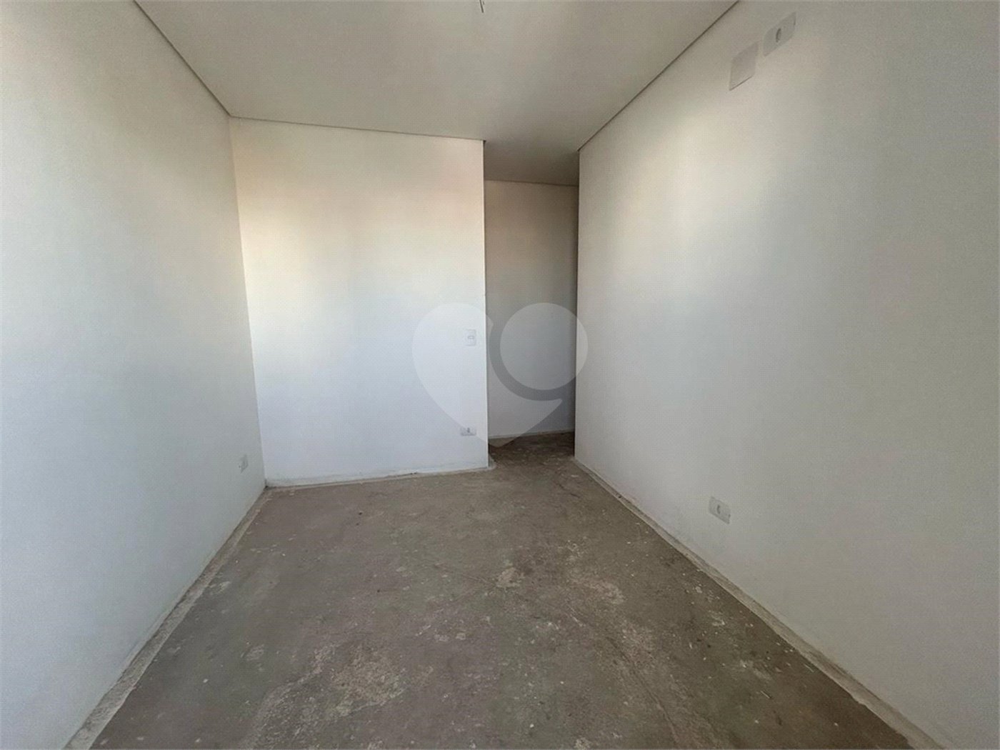 Apartamento à venda com 2 quartos, sendo 1 suíte,  em Vila Guarani, Santo André, SP