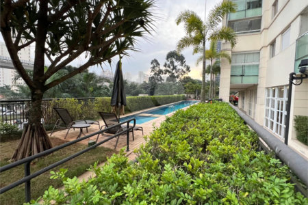Apartamento à venda com 3 suítes em Campo Belo, São Paulo, SP