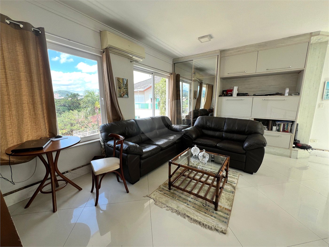 Casa à venda com 3 suítes no condomínio Quinta de Santo Antônio, São Paulo - SP