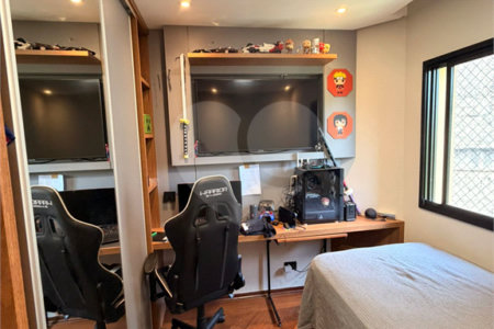 Apartamento à venda com 3 quartos, sendo 1 suíte,  em Vila Paulicéia, São Paulo, SP