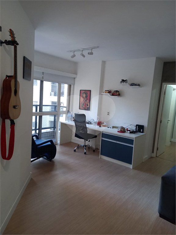 Apartamento à venda com 3 quartos, sendo 1 suíte,  em Vila Olímpia, São Paulo, SP