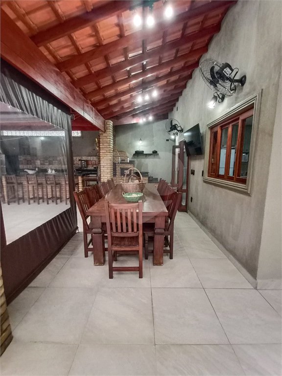 Casa à venda com 3 suítes no condomínio Aruã, Mogi das Cruzes - SP