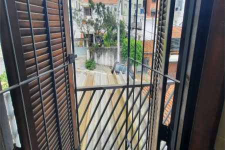 Sobrado à venda com 4 quartos, sendo 1 suíte, em Vila Marari, São Paulo, SP
