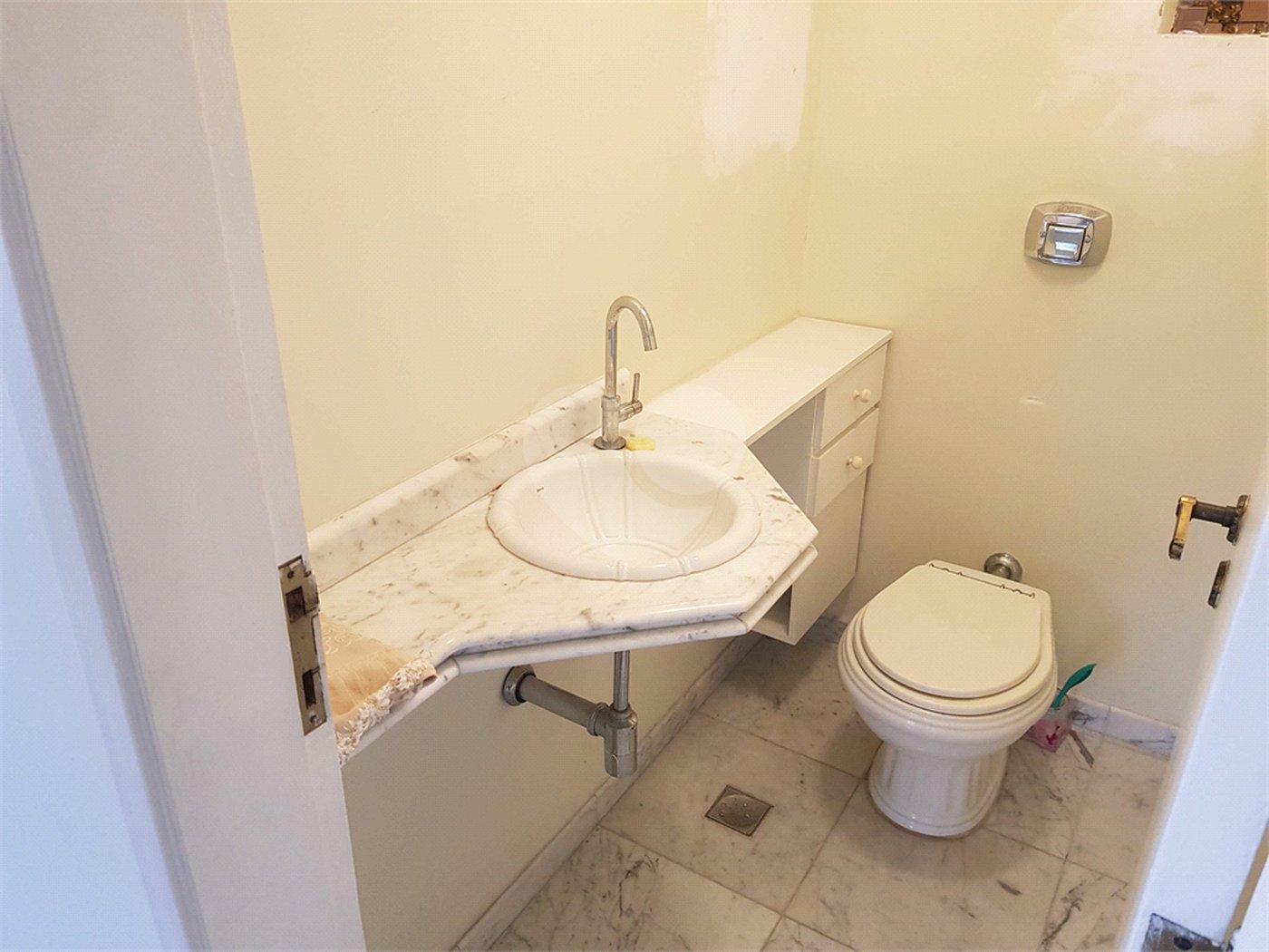 Apartamento à venda com 4 quartos, sendo 1 suíte, em Morumbi, São Paulo, SP